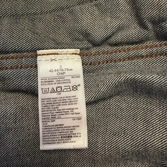 Gap Mens Trucker Jean Jacket-Three Patches on Front-Dark Indigo Color-Size Small - Picture 11 of 13